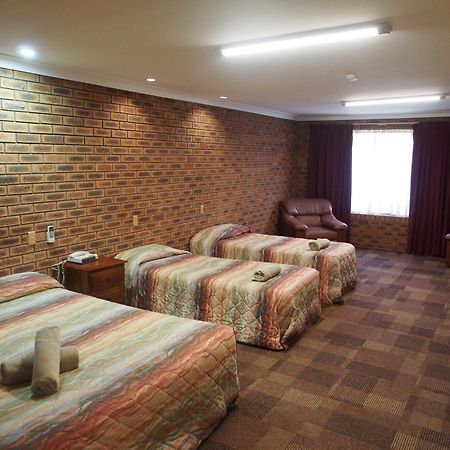 Cobar Town & Country Motor Inn Exterior foto