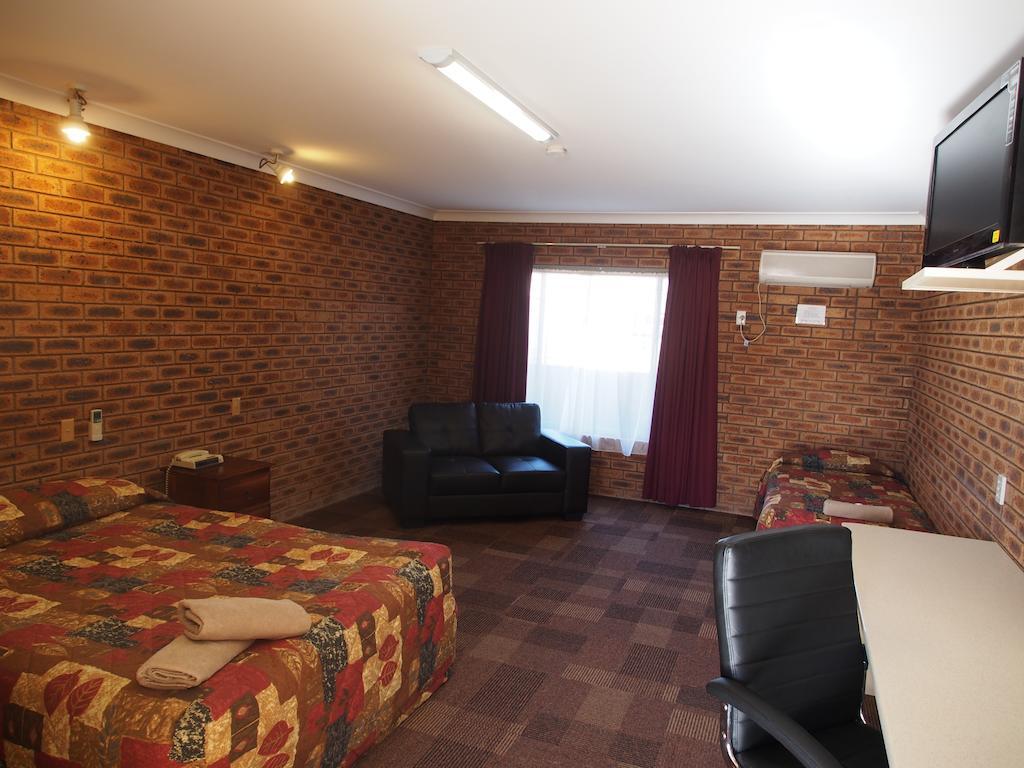 Cobar Town & Country Motor Inn Quarto foto